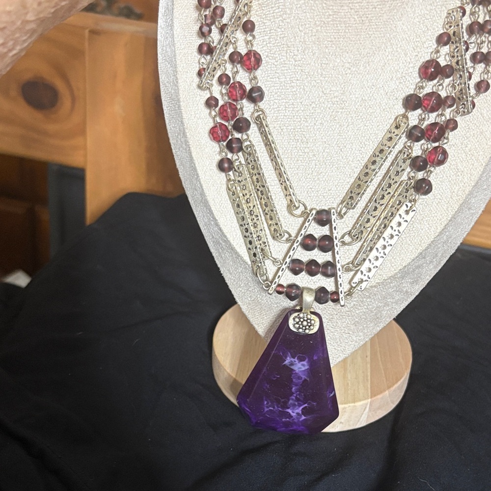 Elegant Purple and Silver Necklace